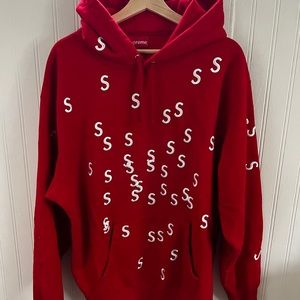 Supreme Embroidered ‘S’ Hooded Sweatshirt in Red